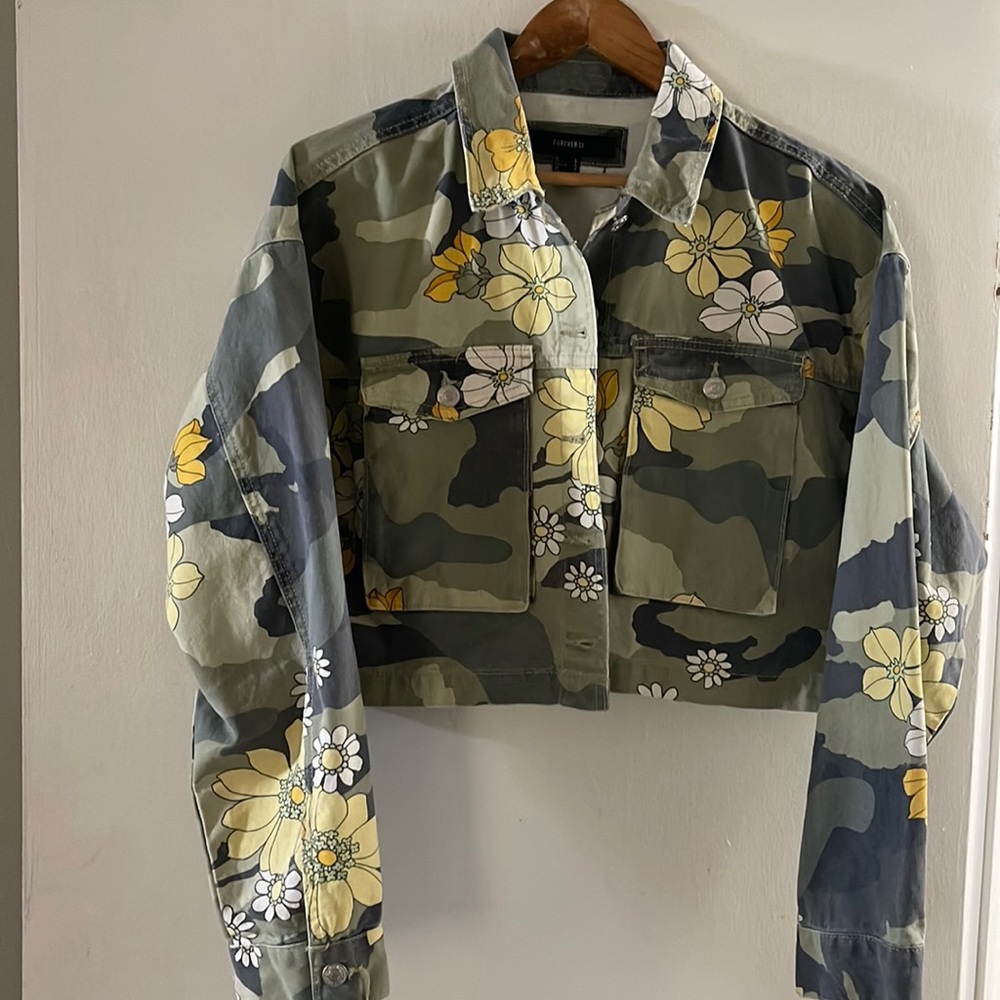 Fatigue floral denim jacket